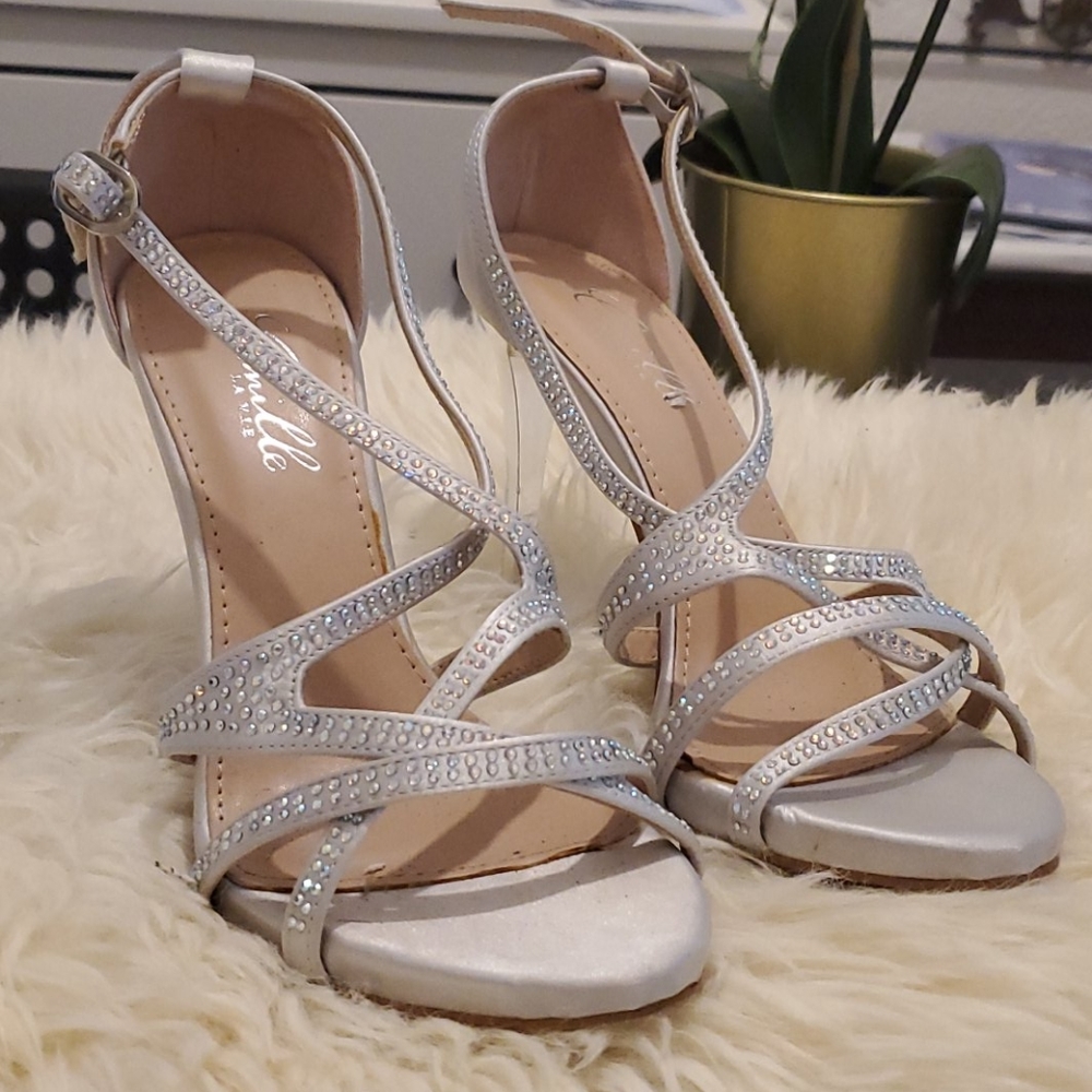 Camille la vie Silver high heels sandals (new)